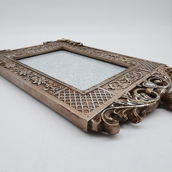 Ornate Victorian Style Resin Photo Frame Intricate Floral Scroll 4x6" - Picture 9 of 11